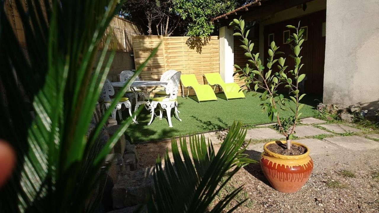 Guest House Provencal Vitrolles  Bagian luar foto